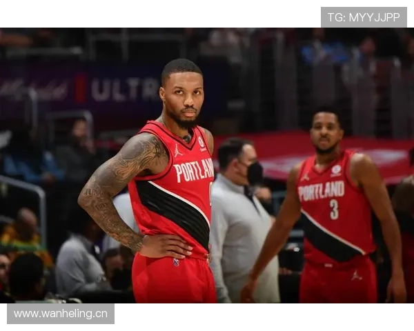 利拉德赛场外的豪车库比他投篮还猛，活成了歌手的日常？